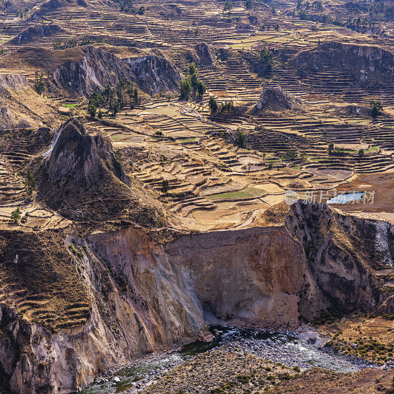 全景29MPix XXXXL大小的科尔卡峡谷，秘鲁